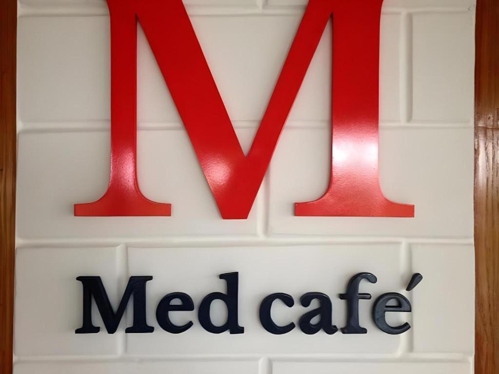 Med Room Korat Накхонратчасима Экстерьер фото